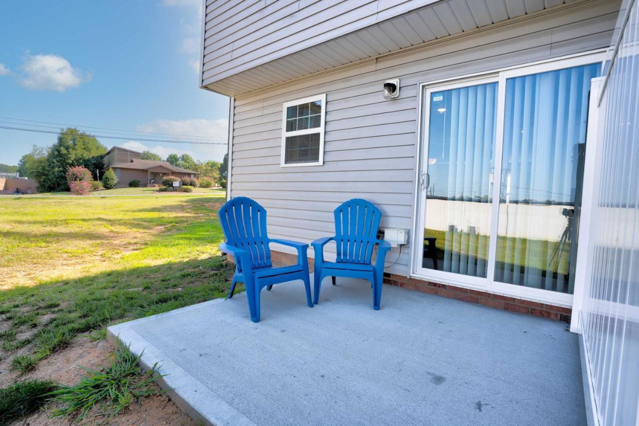 Elegant Townhouse - Pet Friendly Casa vacanze Kannapolis